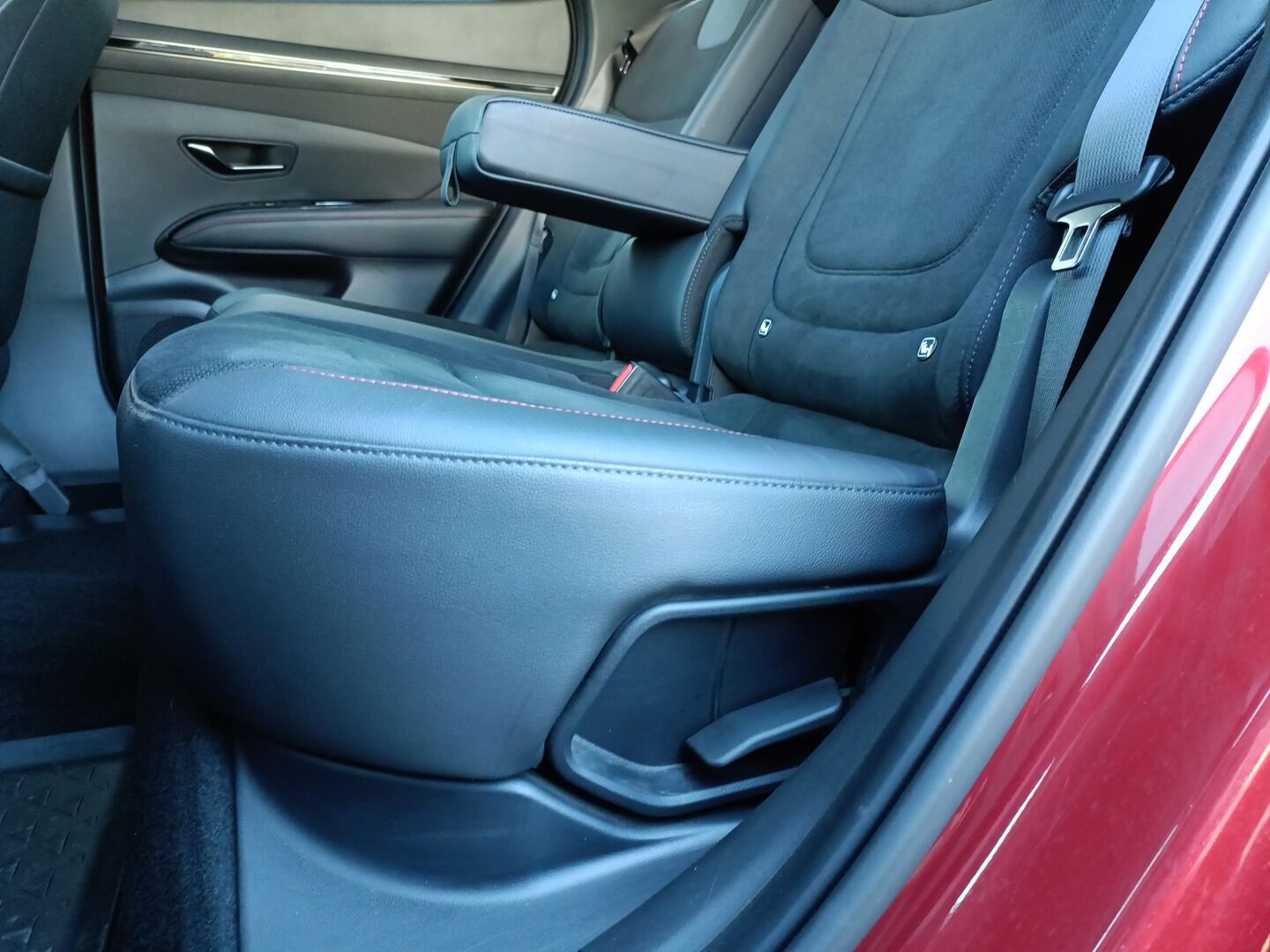 Hyundai Tucson - zdjęcie 33