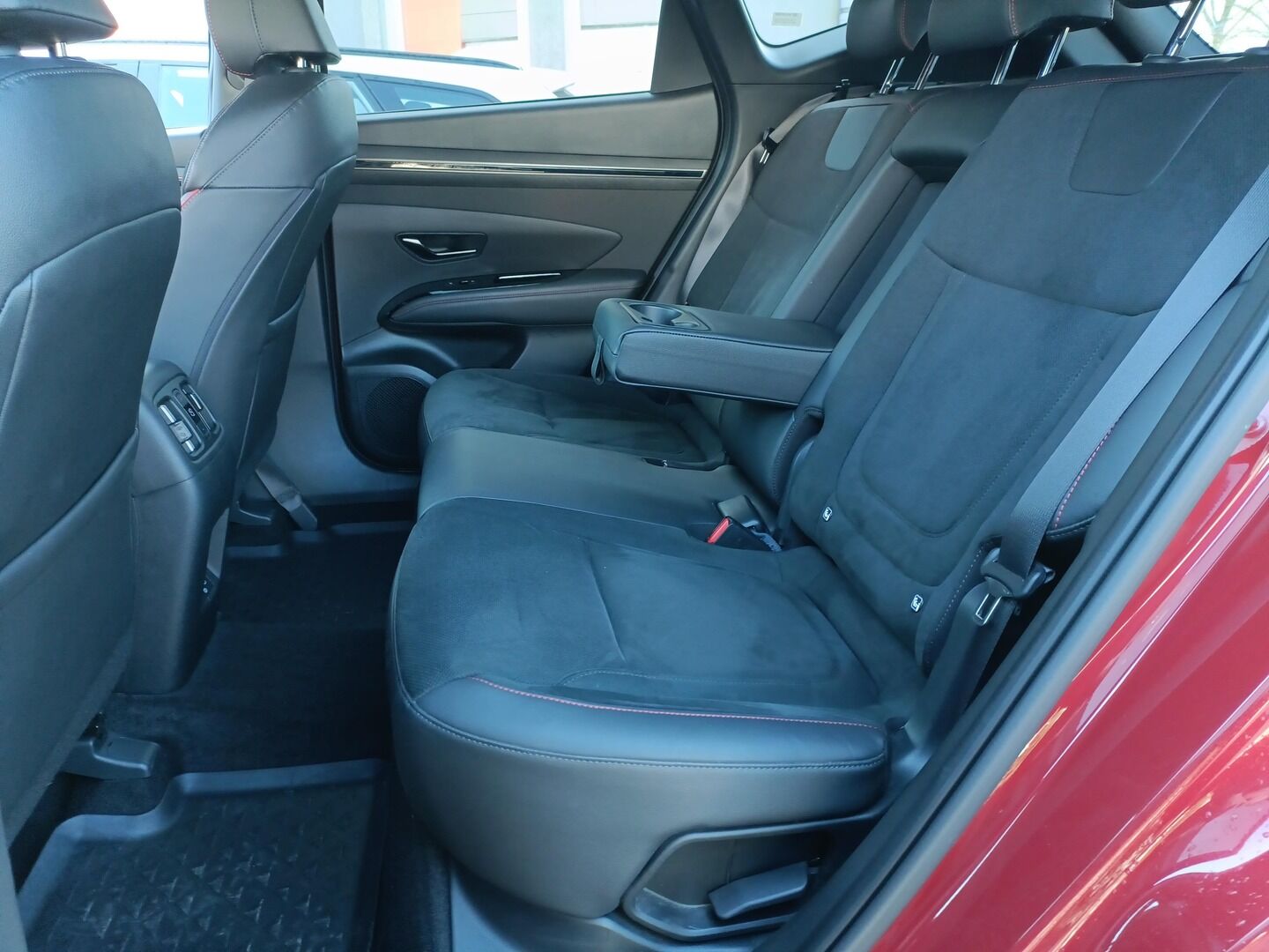 Hyundai Tucson - zdjęcie 32