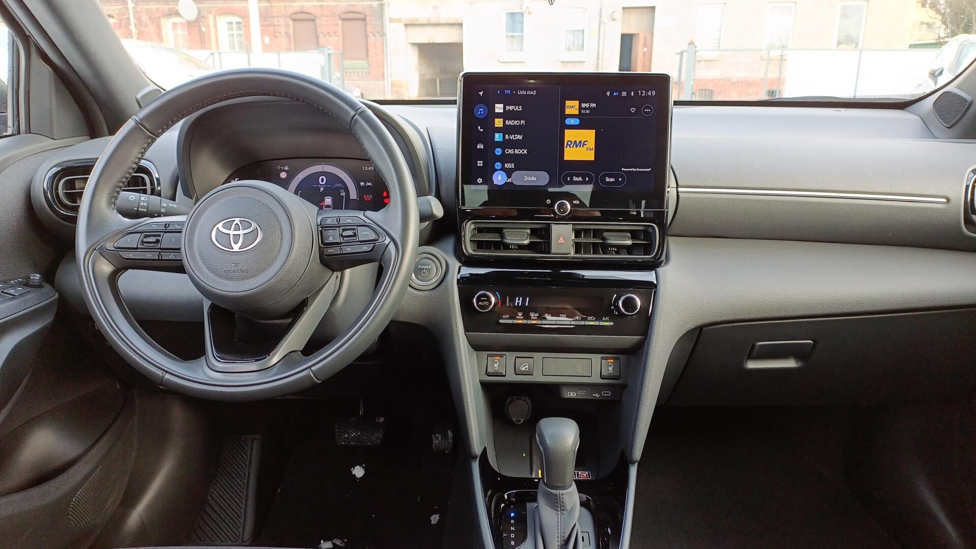 Toyota Yaris Cross - zdjęcie 11