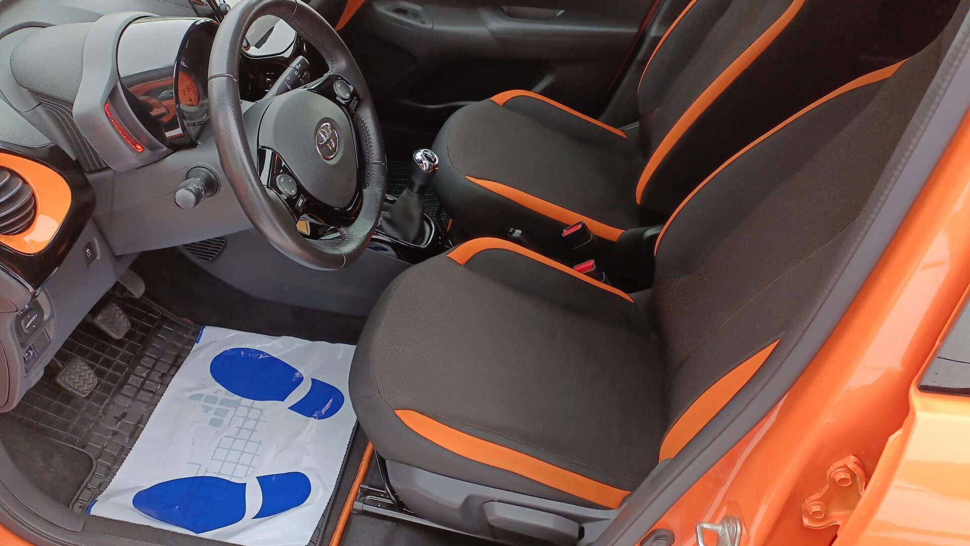 Toyota Aygo - zdjęcie 9