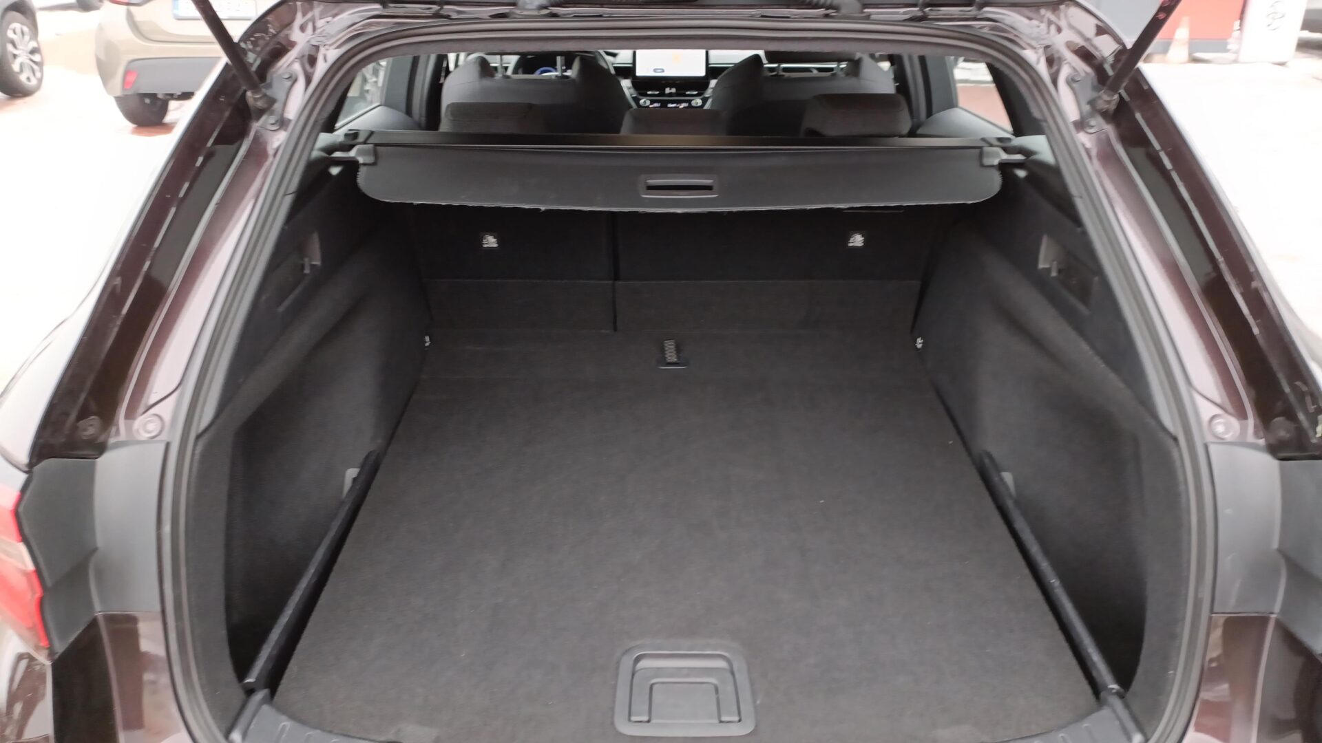 Toyota Corolla - zdjęcie 18