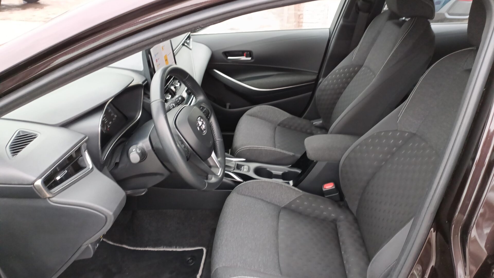 Toyota Corolla - zdjęcie 10