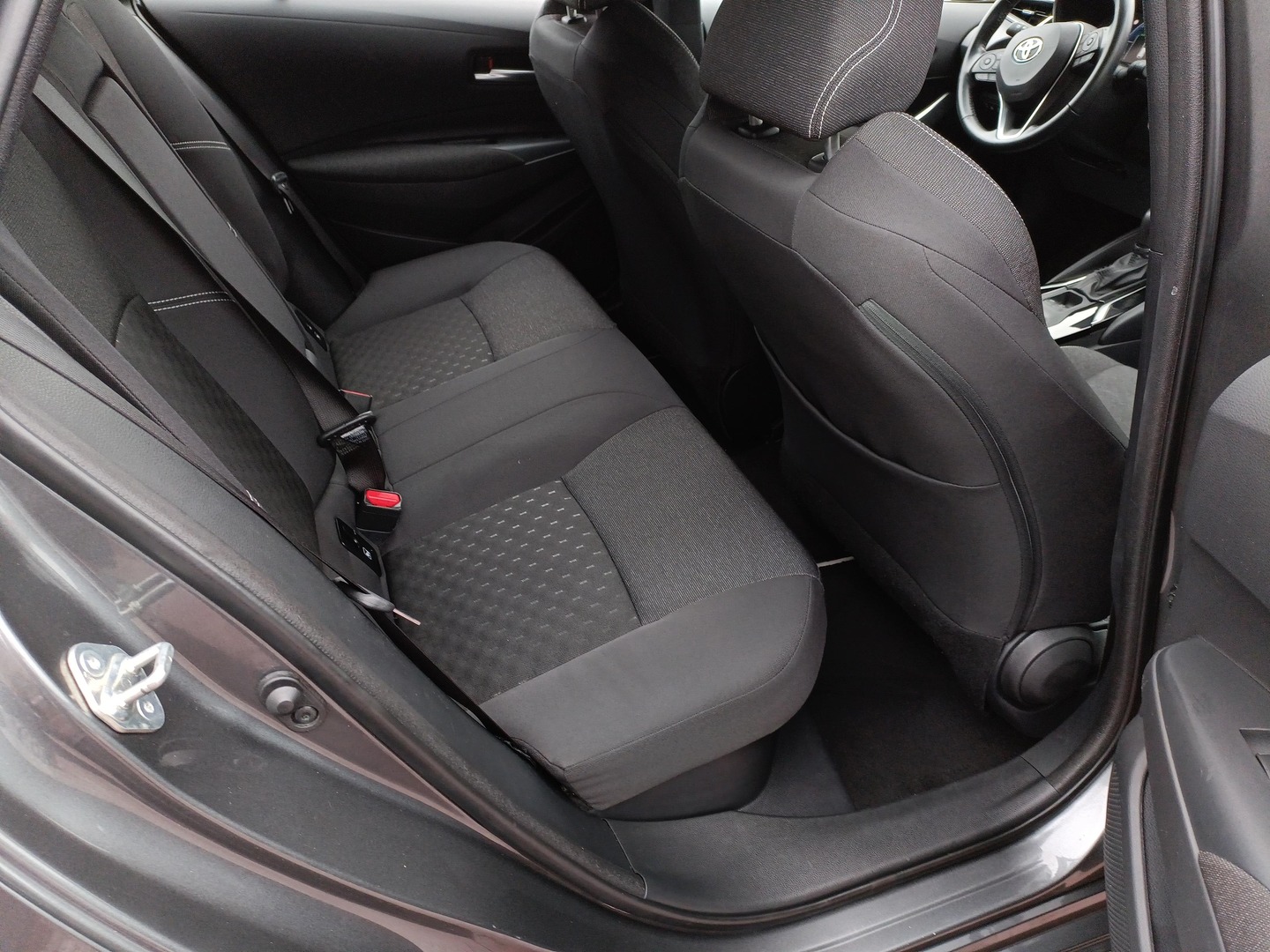 Toyota Corolla - zdjęcie 12