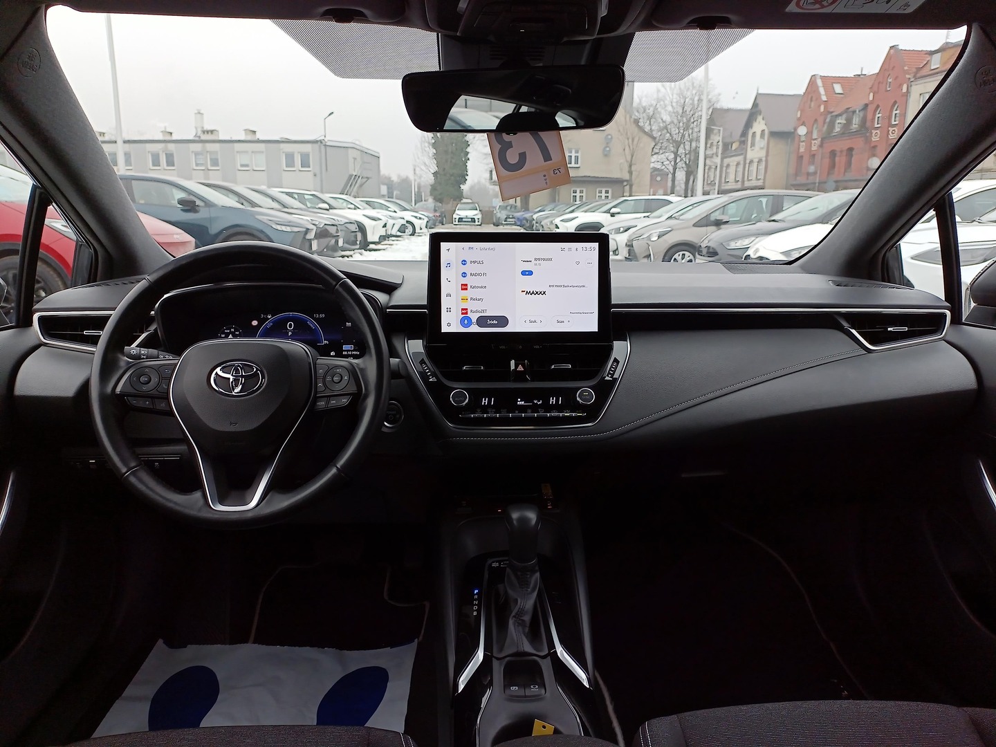 Toyota Corolla - zdjęcie 13