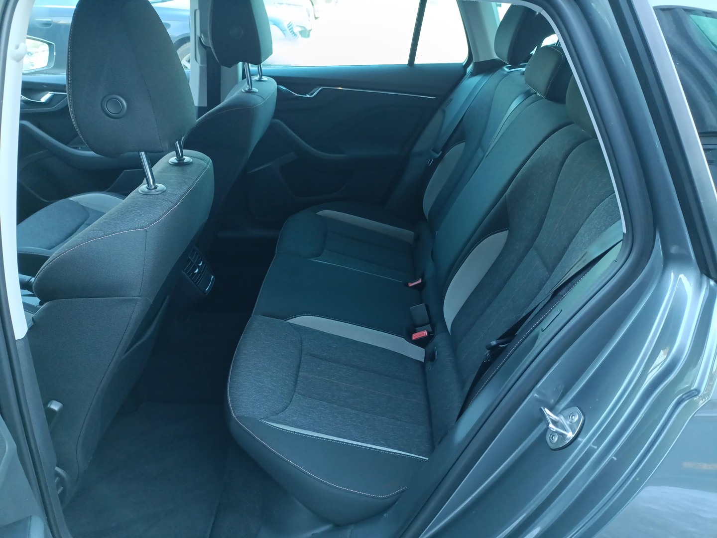 Škoda Kamiq - zdjęcie 10