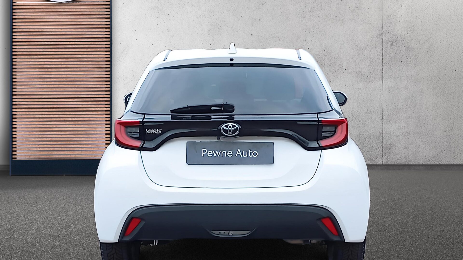 Toyota Yaris - zdjęcie 7