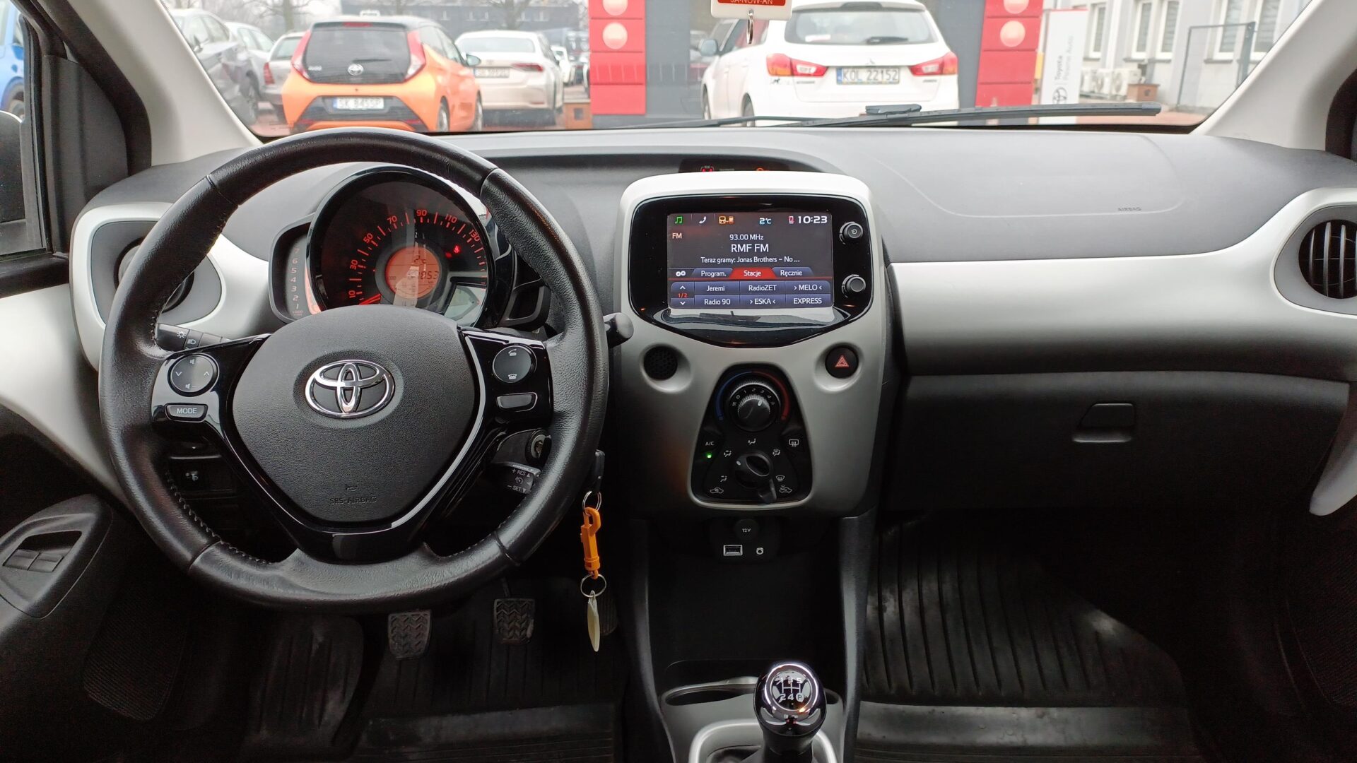 Toyota Aygo - zdjęcie 9