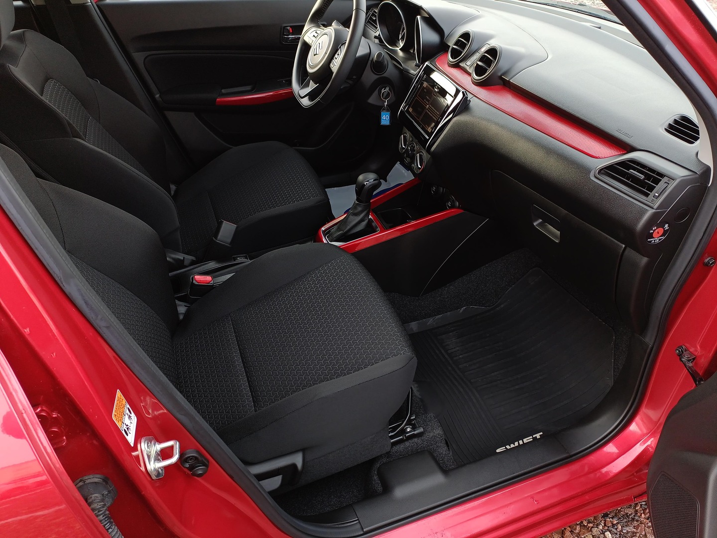 Suzuki Swift - zdjęcie 12