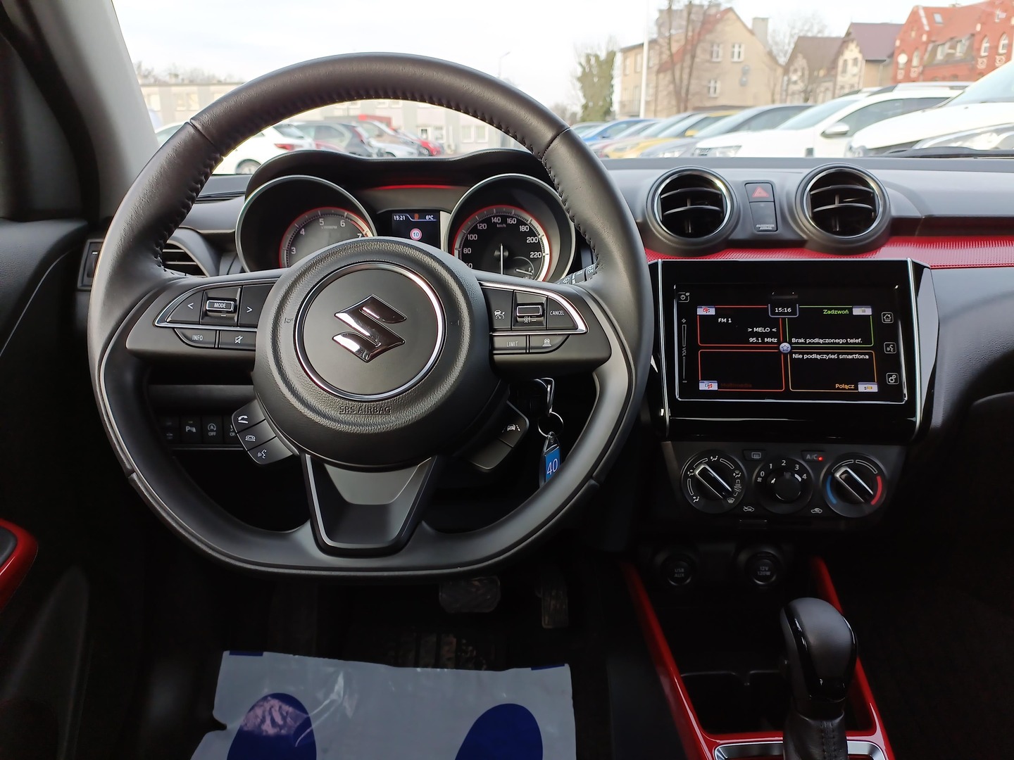 Suzuki Swift - zdjęcie 14