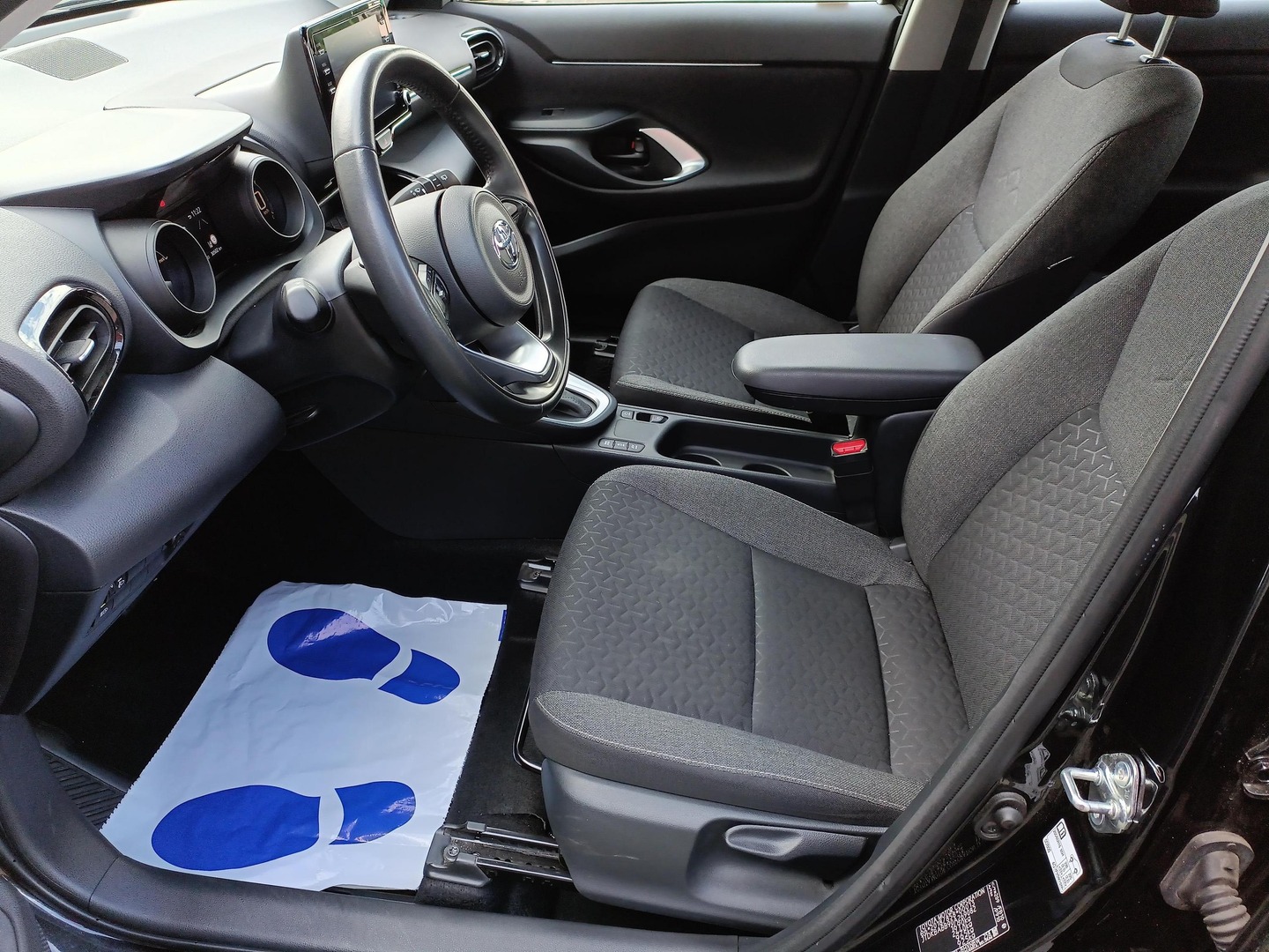 Toyota Yaris Cross - zdjęcie 9