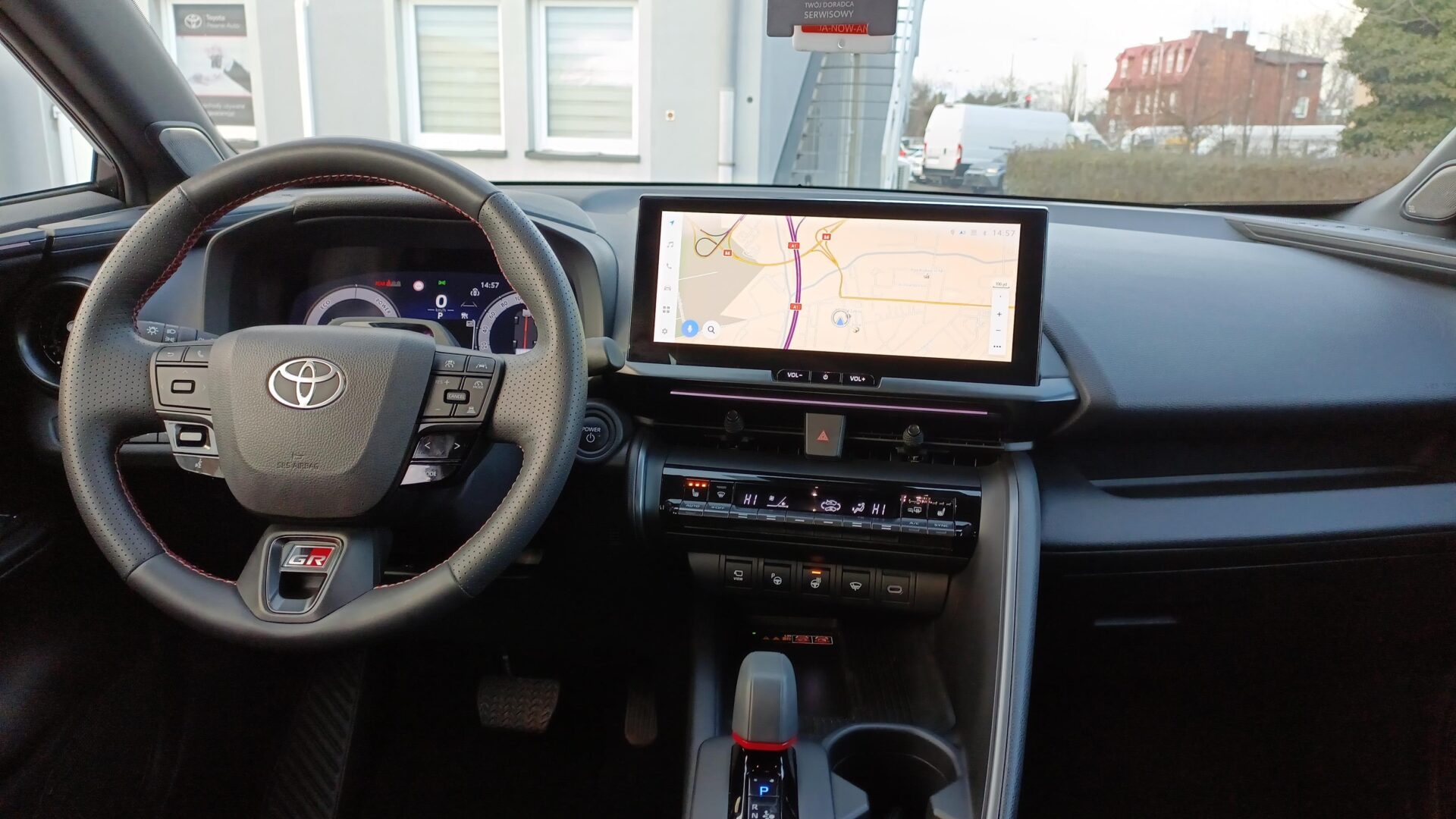 Toyota C-HR - zdjęcie 13