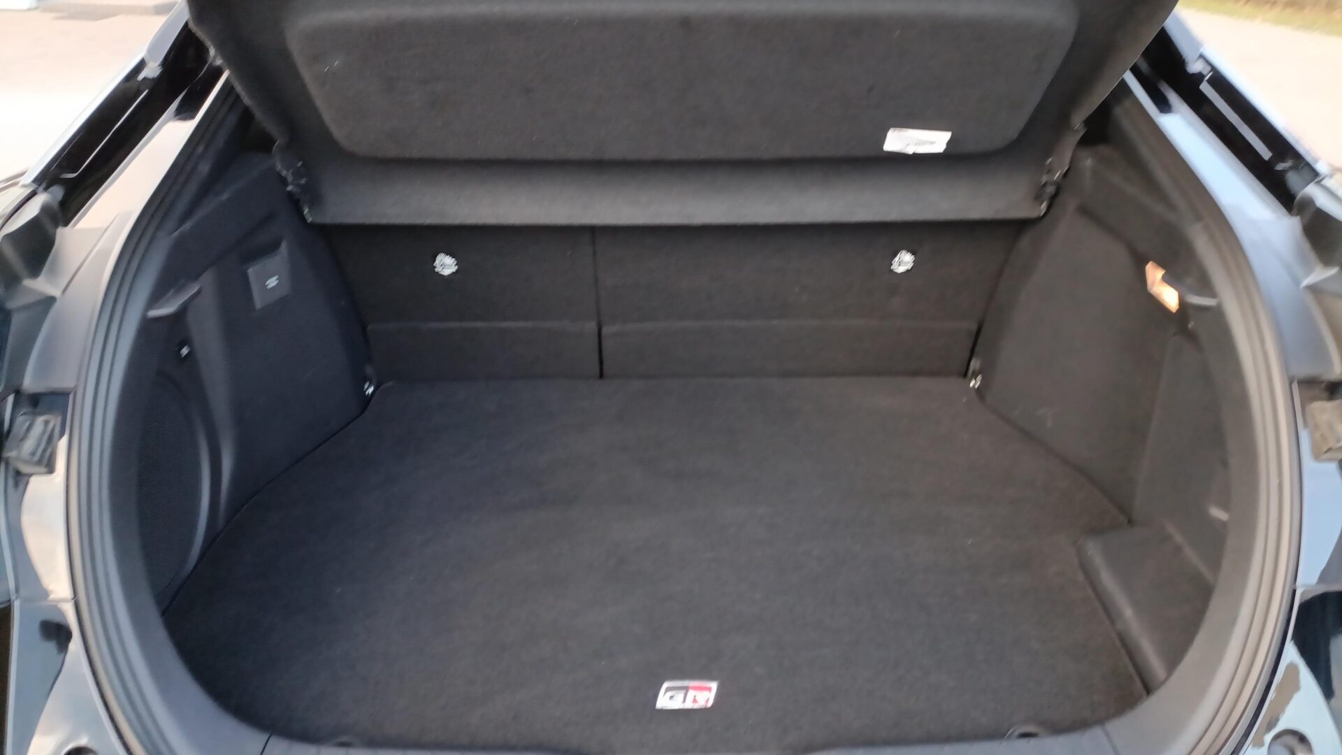 Toyota C-HR - zdjęcie 15