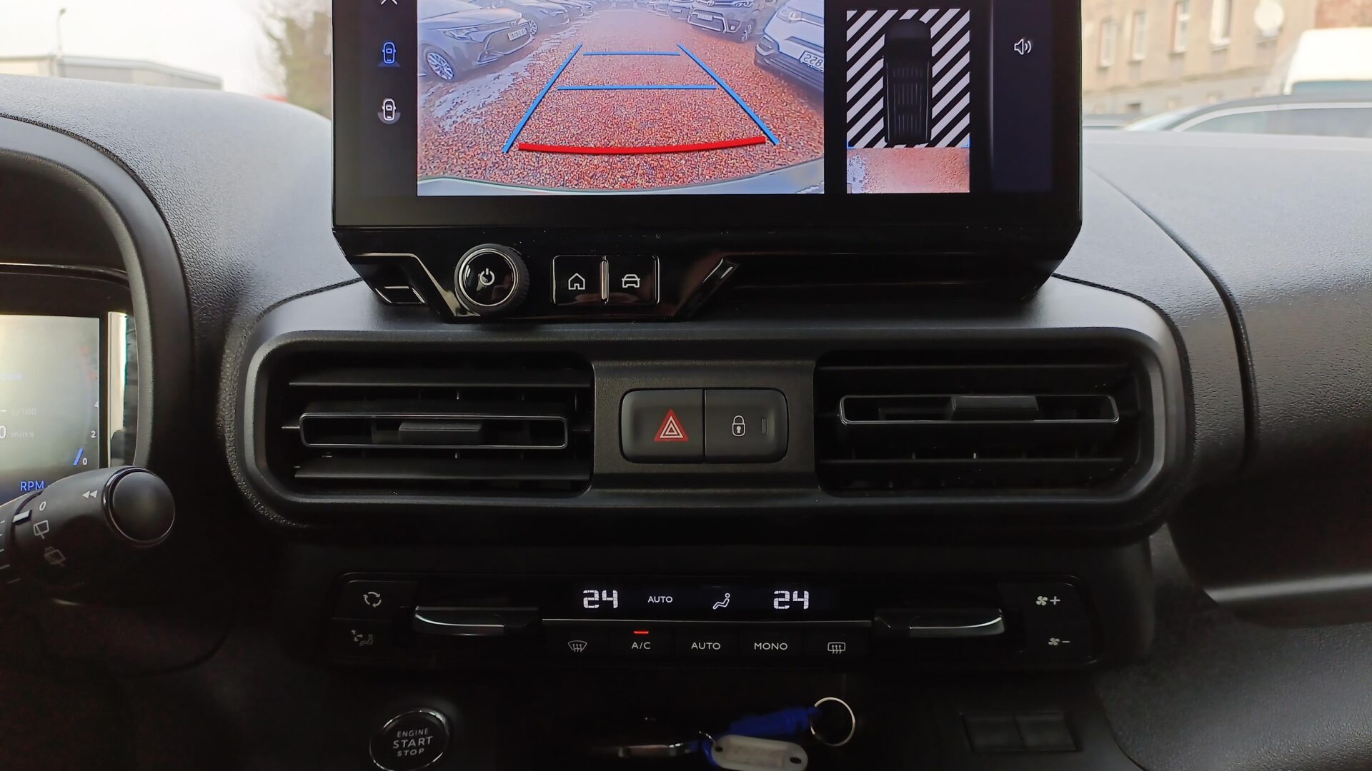 Toyota PROACE CITY VERSO - zdjęcie 17