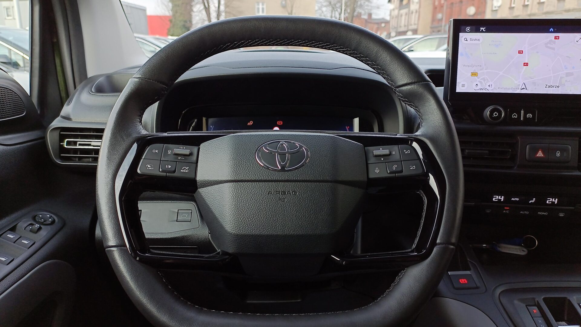 Toyota PROACE CITY VERSO - zdjęcie 16