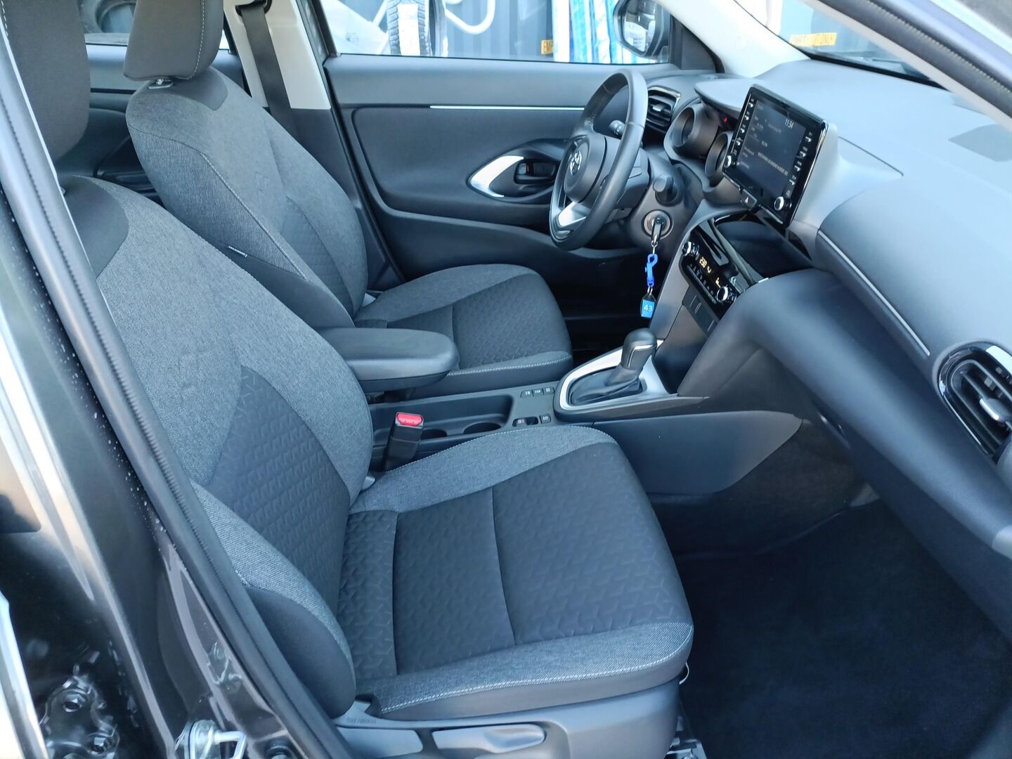 Toyota Yaris Cross - zdjęcie 11