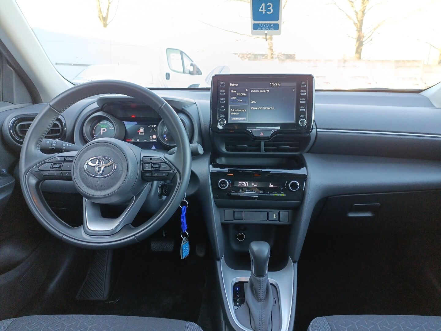 Toyota Yaris Cross - zdjęcie 13