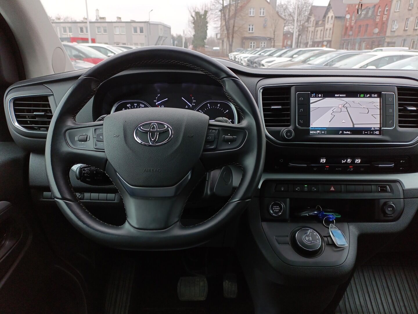 Toyota PROACE VERSO - zdjęcie 17