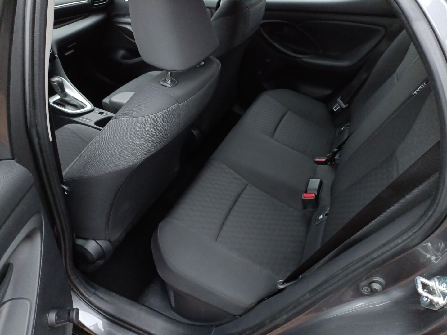 Toyota Yaris - zdjęcie 10