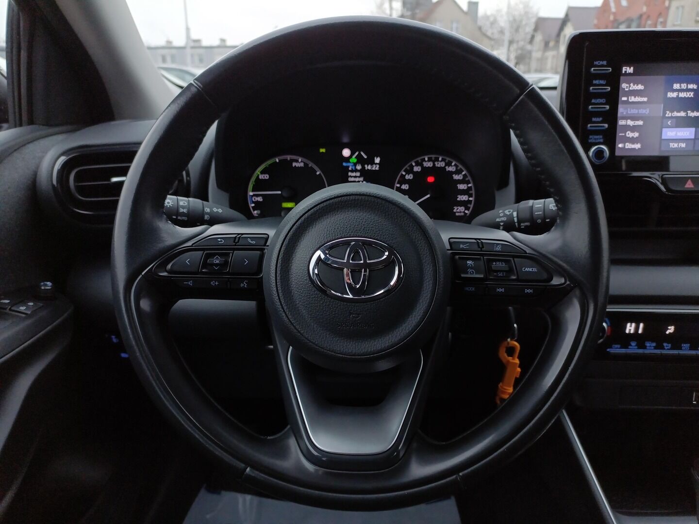 Toyota Yaris - zdjęcie 16