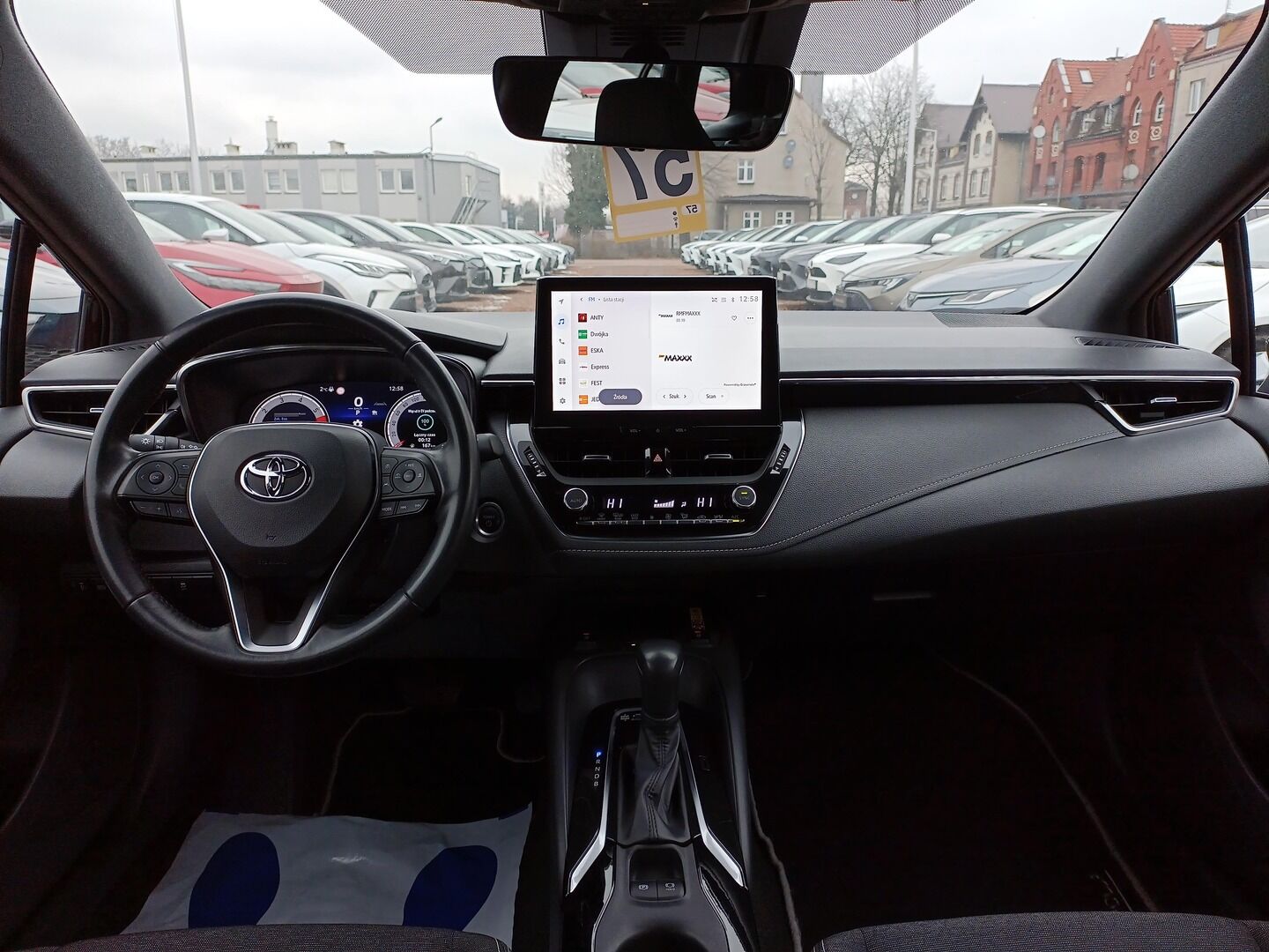 Toyota Corolla - zdjęcie 13