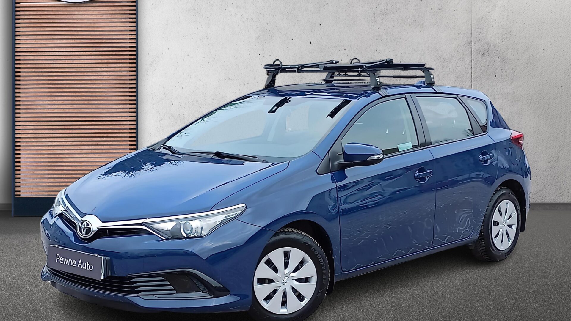 Toyota Auris - zdjęcie 1