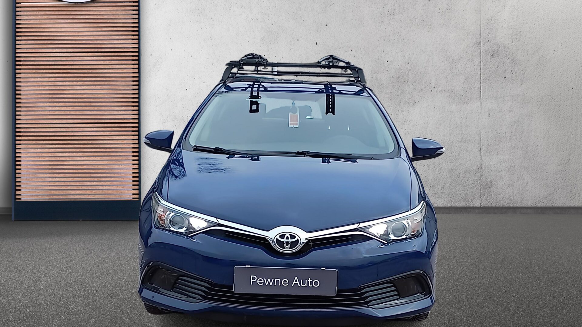 Toyota Auris - zdjęcie 2