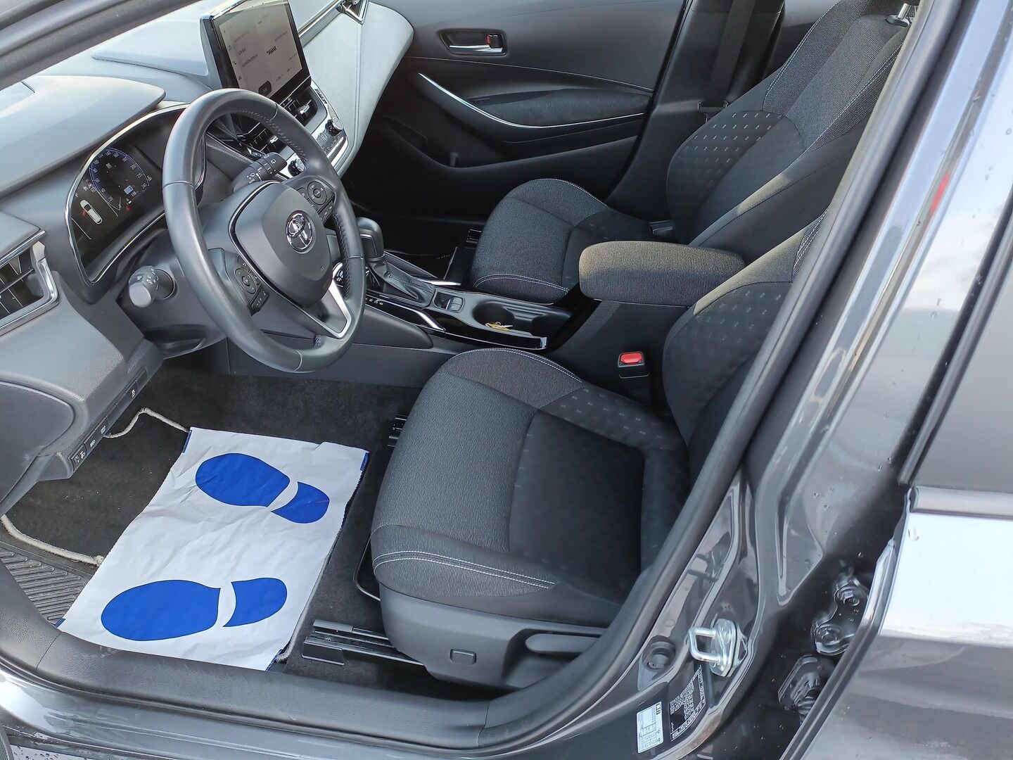 Toyota Corolla - zdjęcie 10