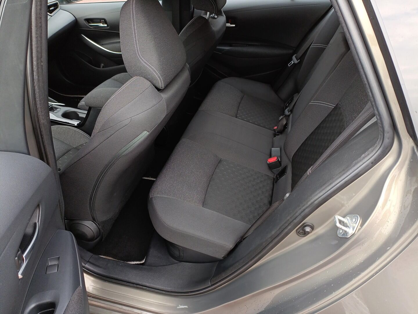 Toyota Corolla - zdjęcie 11