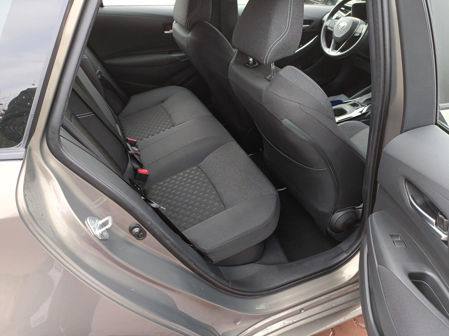 Toyota Corolla - zdjęcie 12