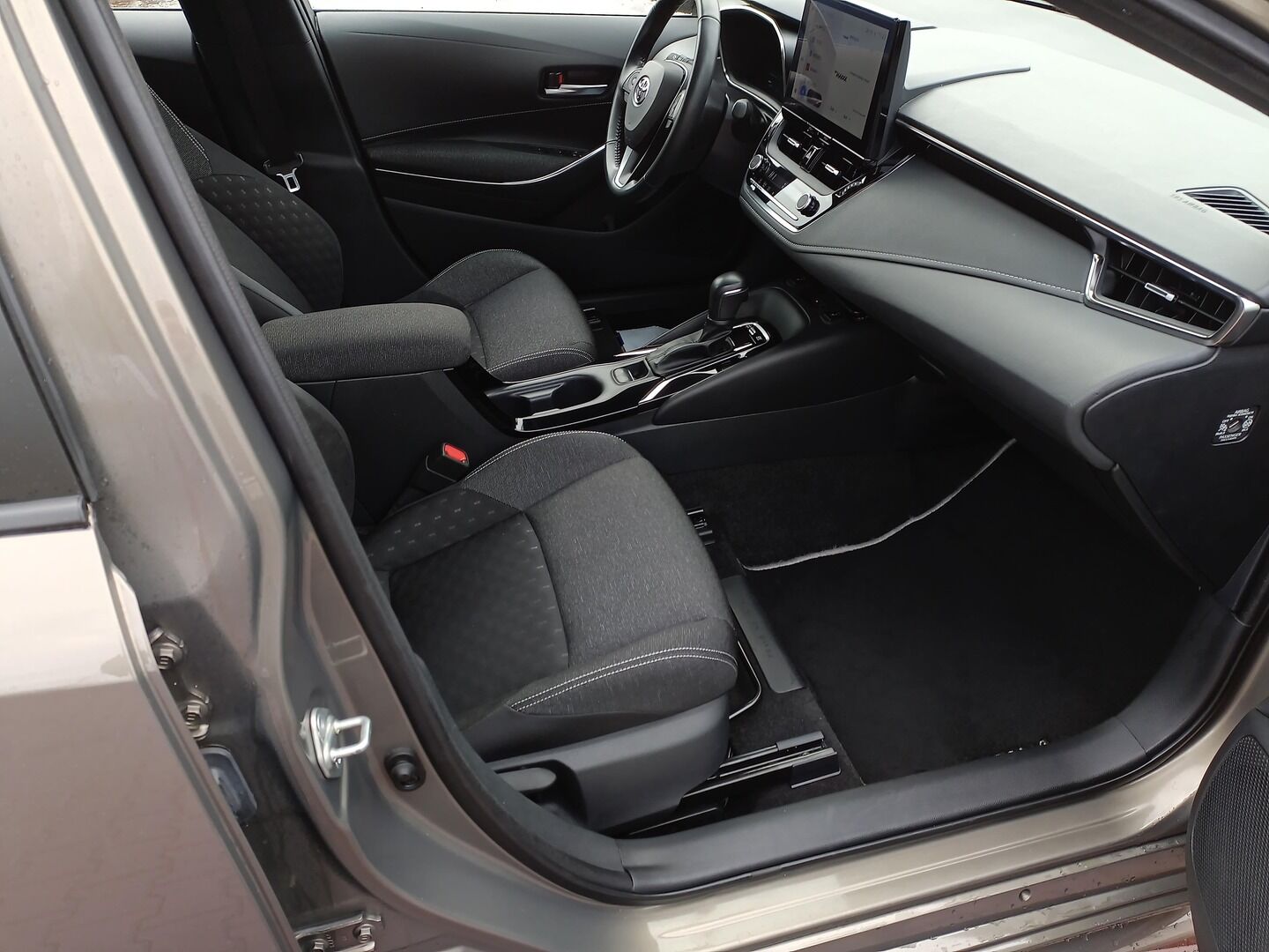 Toyota Corolla - zdjęcie 13