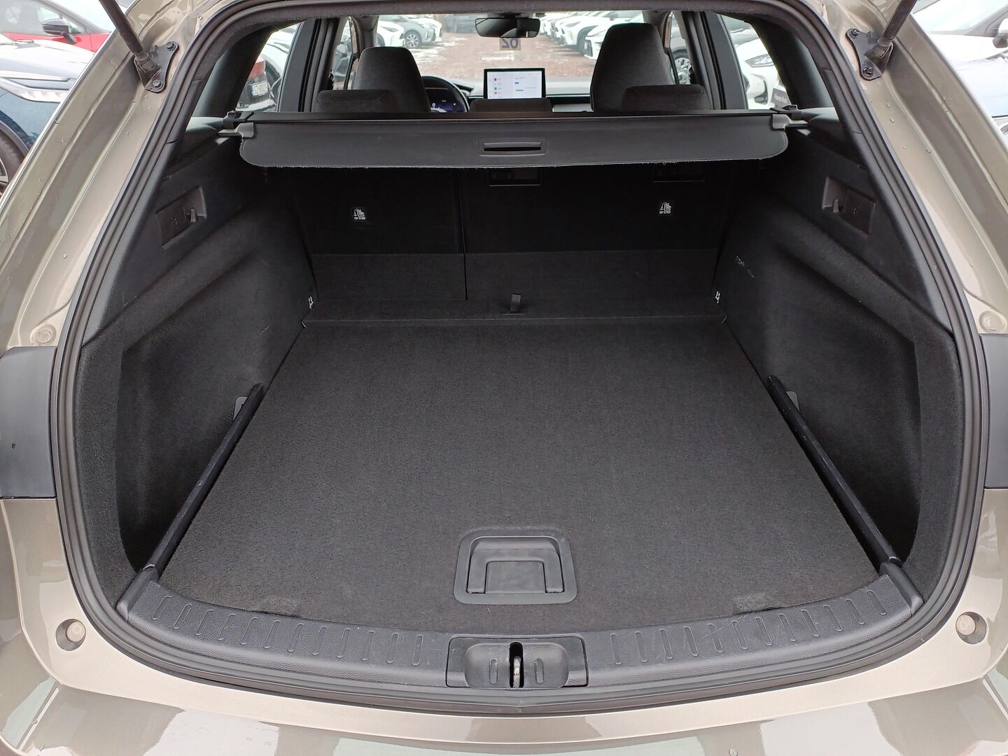 Toyota Corolla - zdjęcie 18