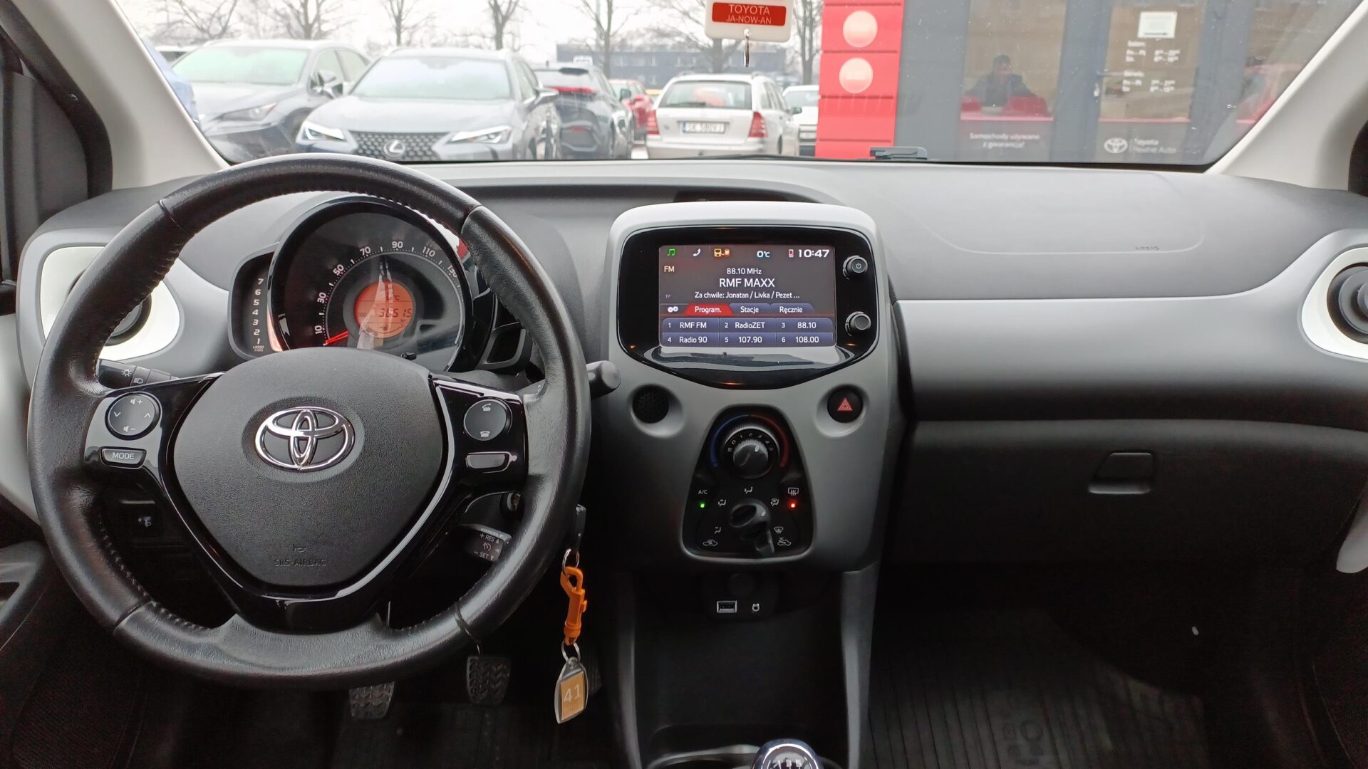 Toyota Aygo - zdjęcie 13