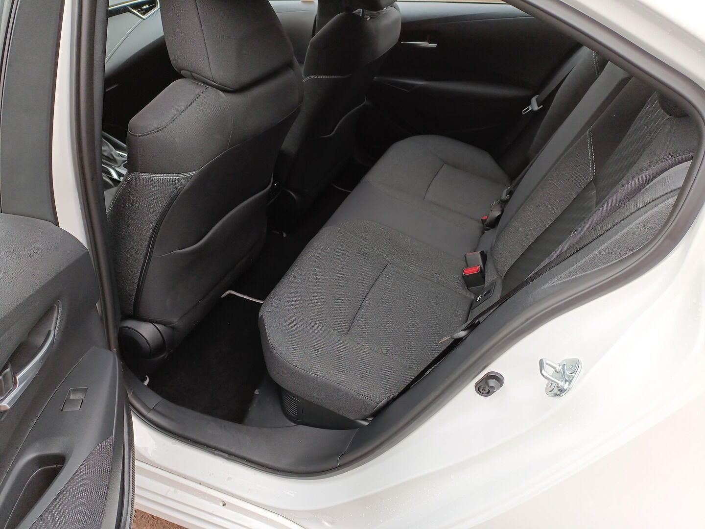 Toyota Corolla - zdjęcie 10