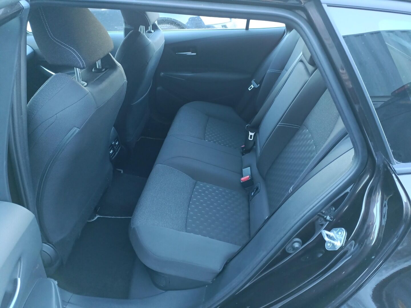 Toyota Corolla - zdjęcie 11