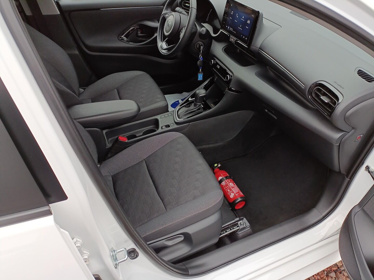 Toyota Yaris - zdjęcie 11