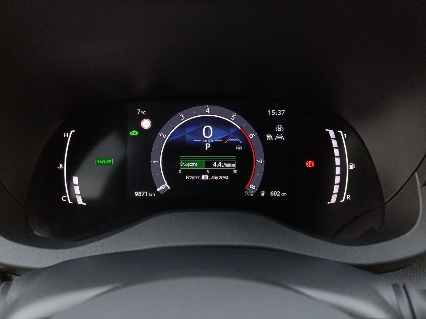 Toyota Yaris - zdjęcie 16