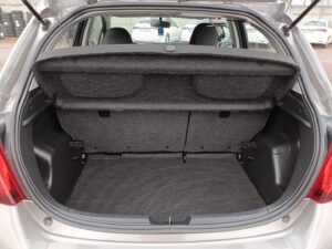 Toyota Yaris - miniatura 18