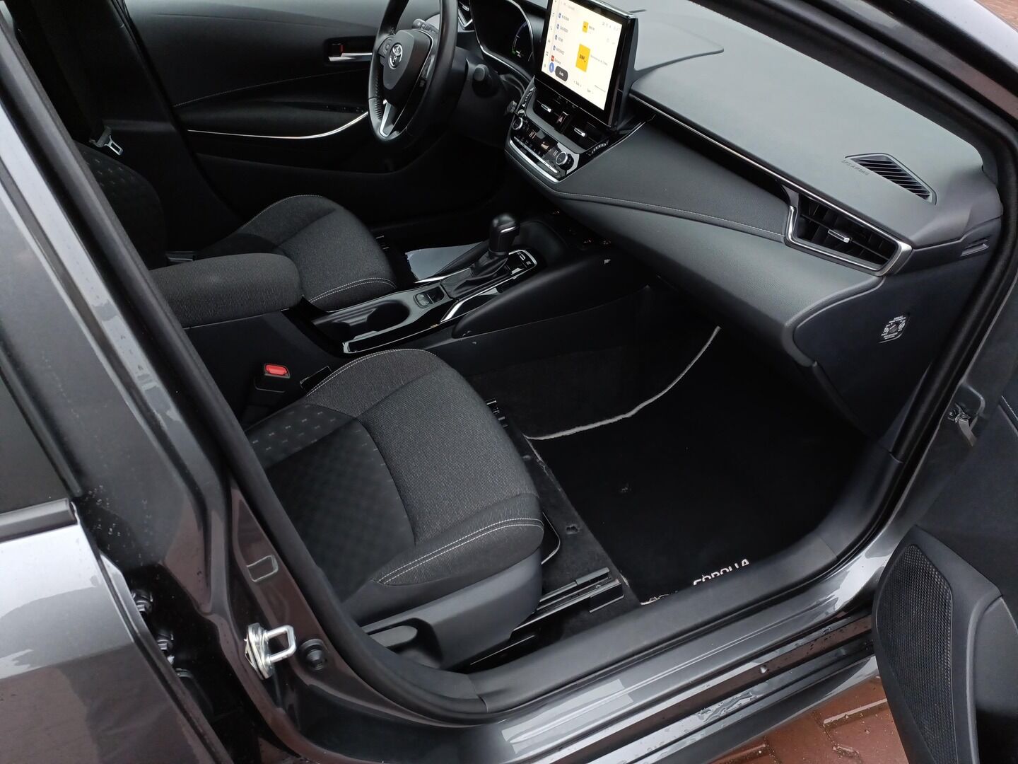 Toyota Corolla - zdjęcie 11