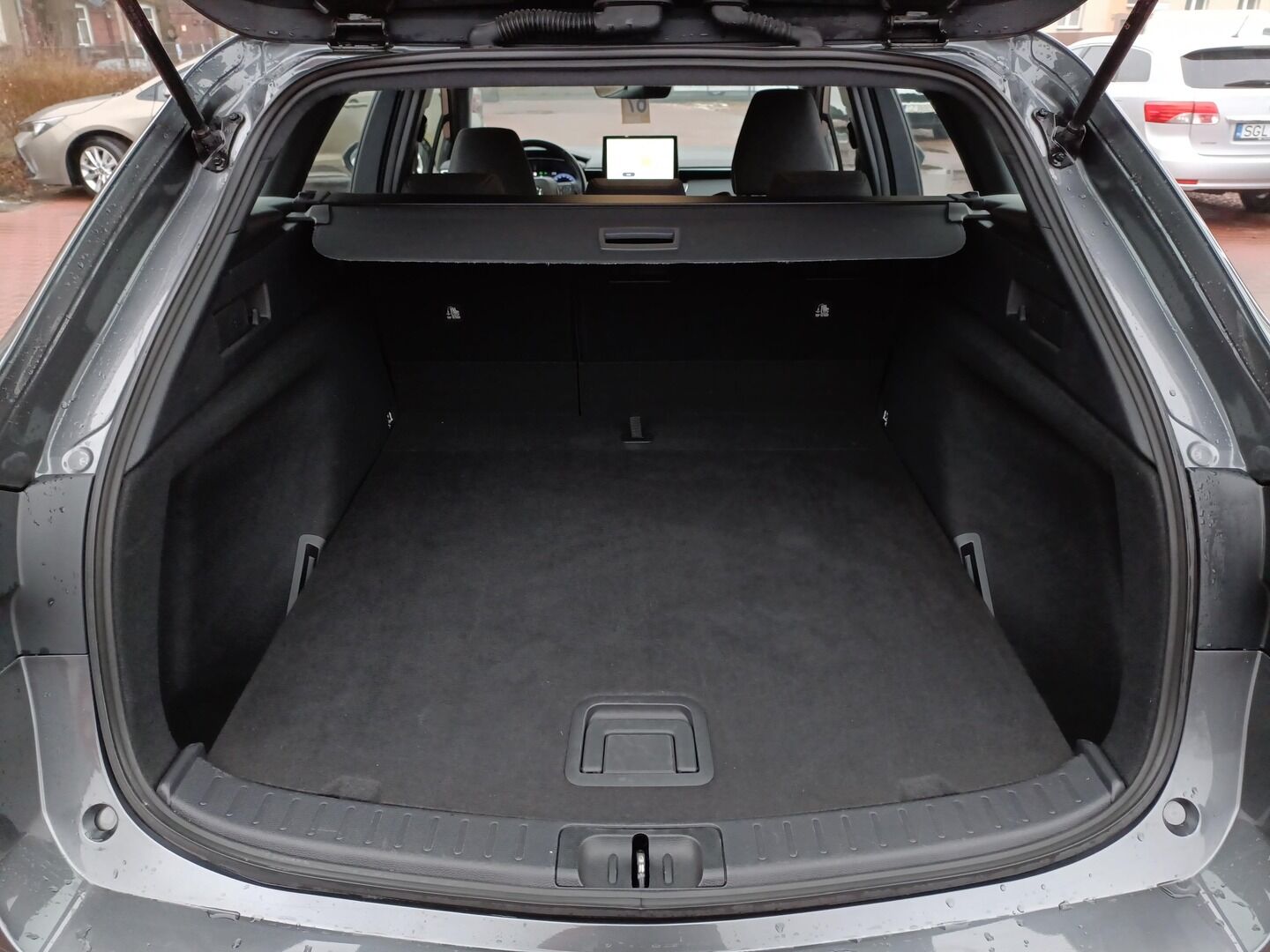 Toyota Corolla - zdjęcie 18