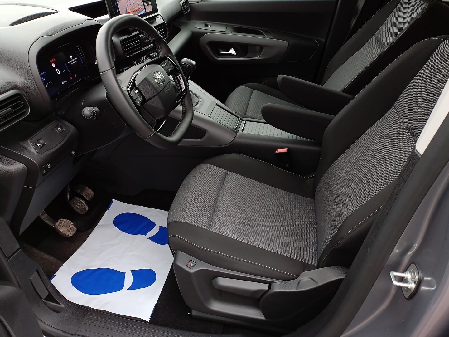 Toyota PROACE CITY VERSO - zdjęcie 9