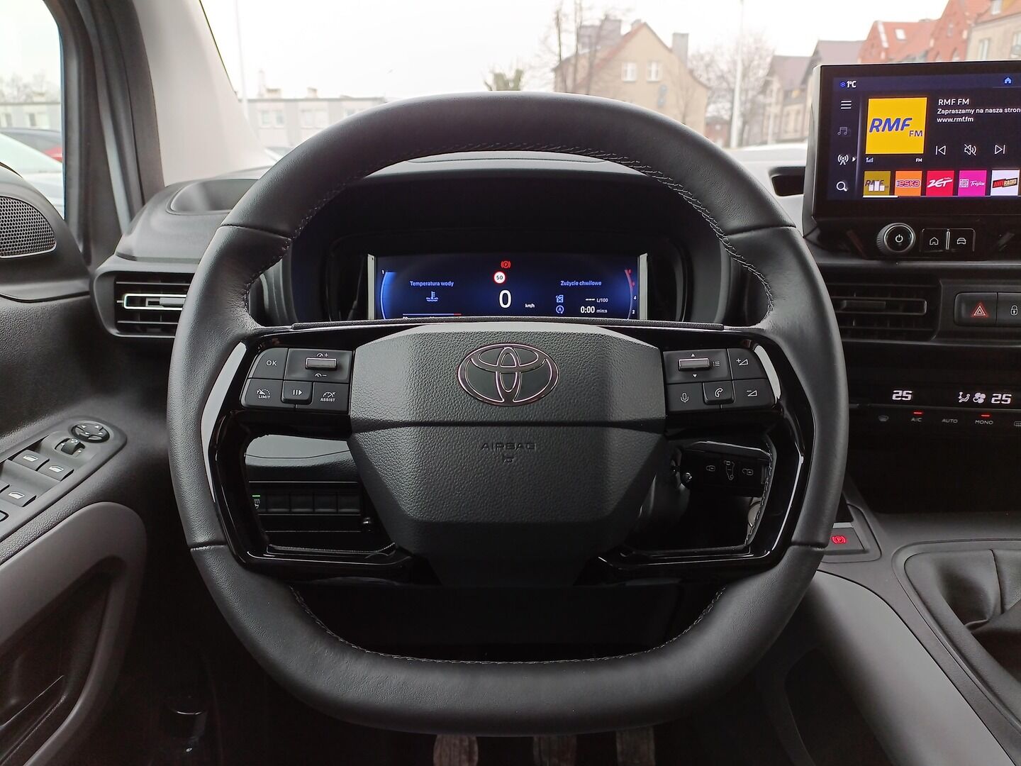 Toyota PROACE CITY VERSO - zdjęcie 15