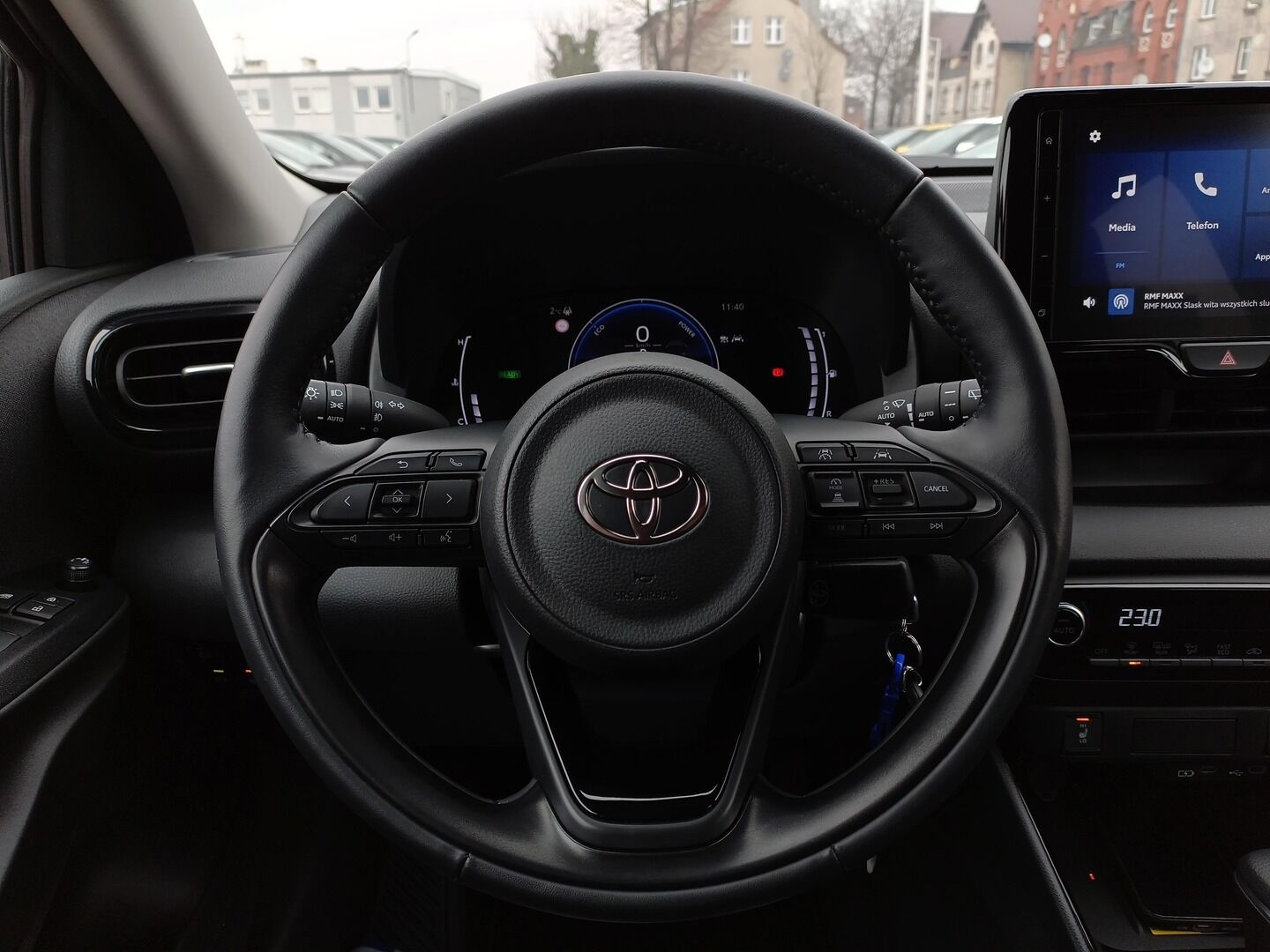 Toyota Yaris - zdjęcie 15