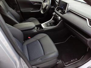 Toyota RAV4 - miniatura 11