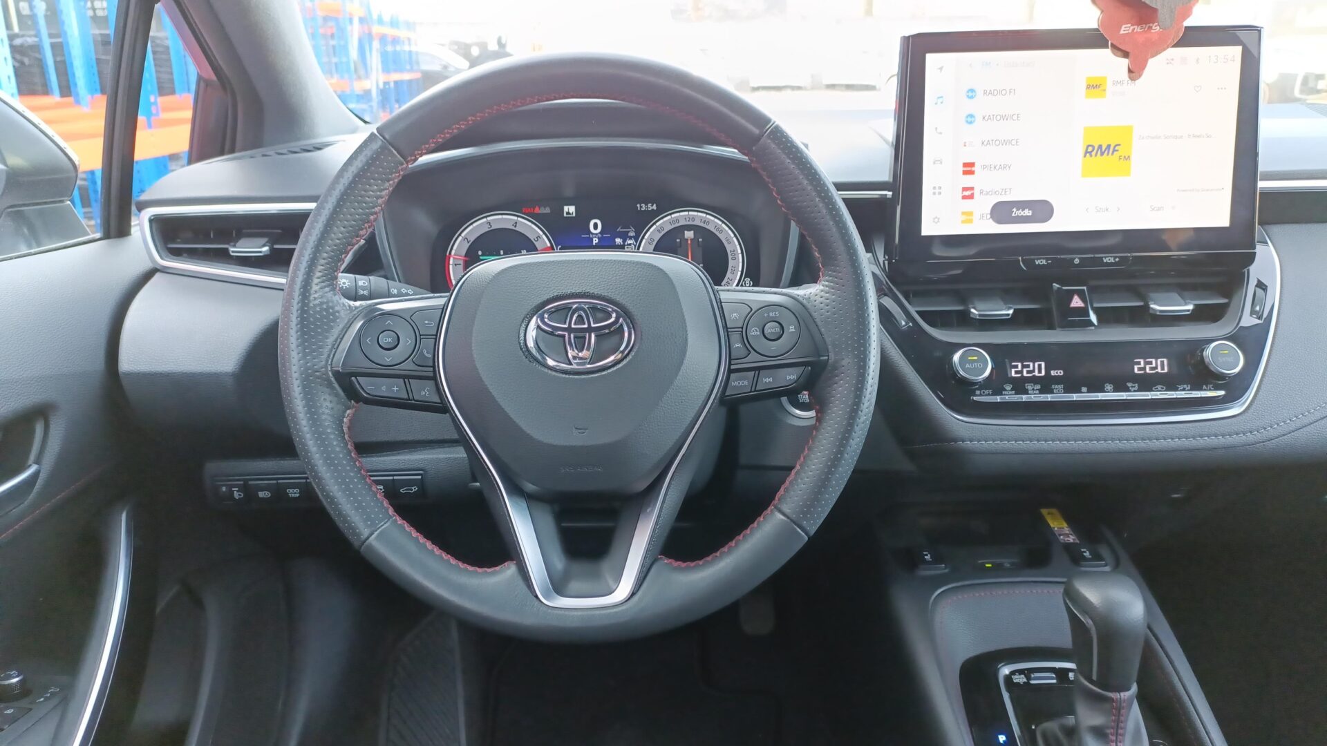 Toyota Corolla - zdjęcie 12