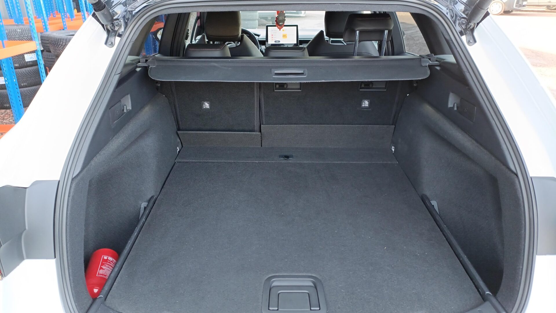 Toyota Corolla - zdjęcie 13