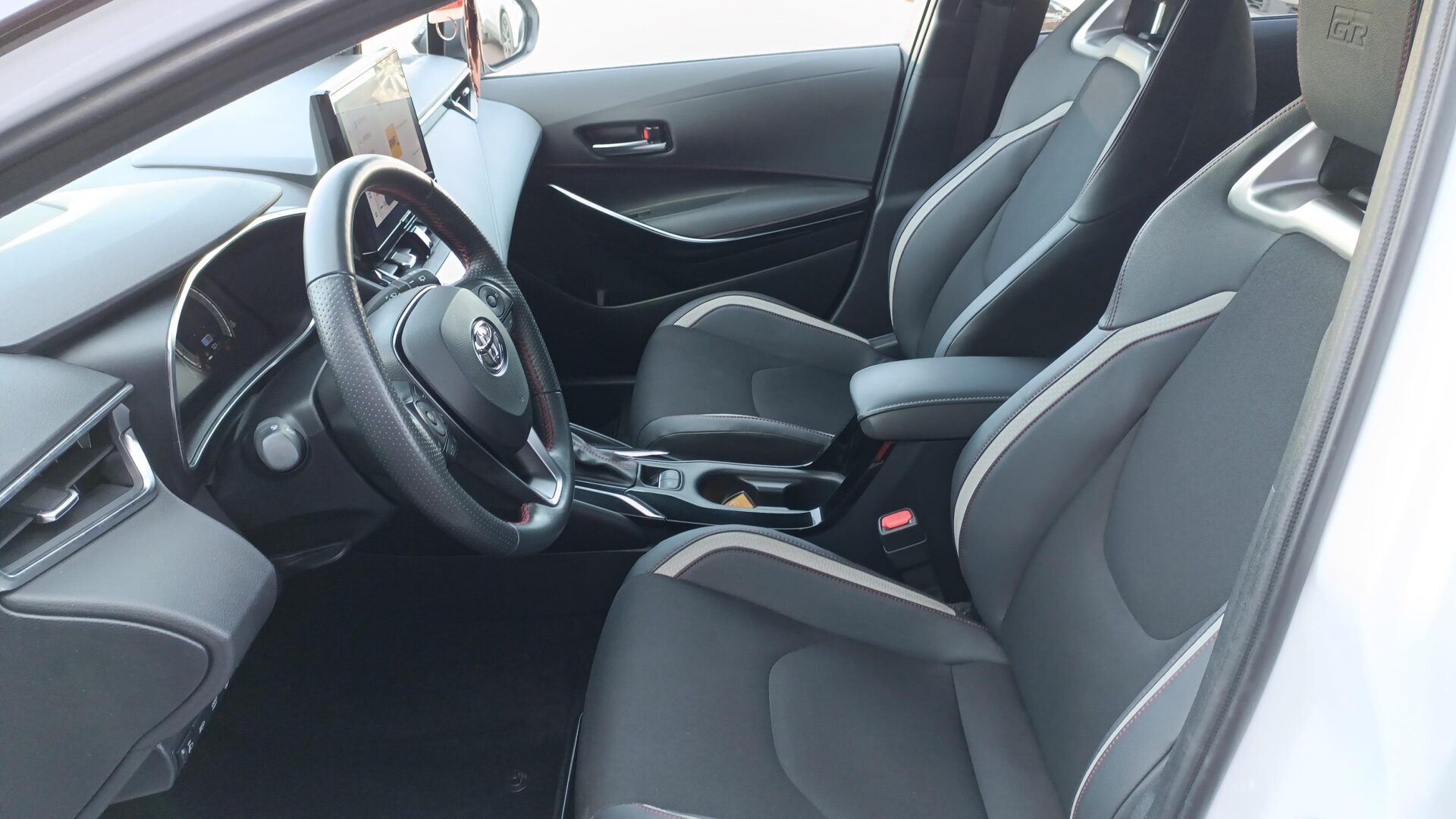 Toyota Corolla - zdjęcie 15