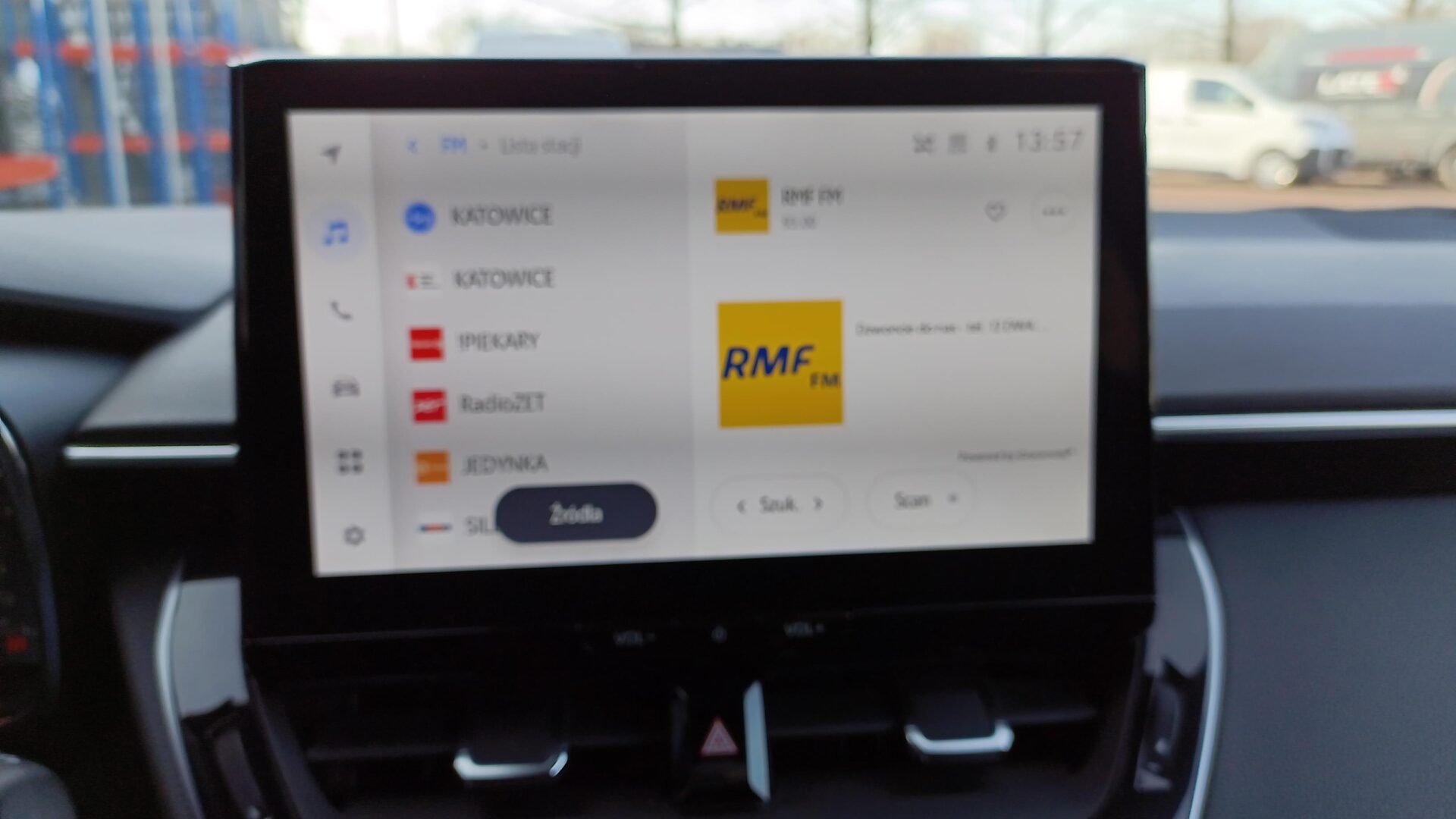 Toyota Corolla - zdjęcie 18