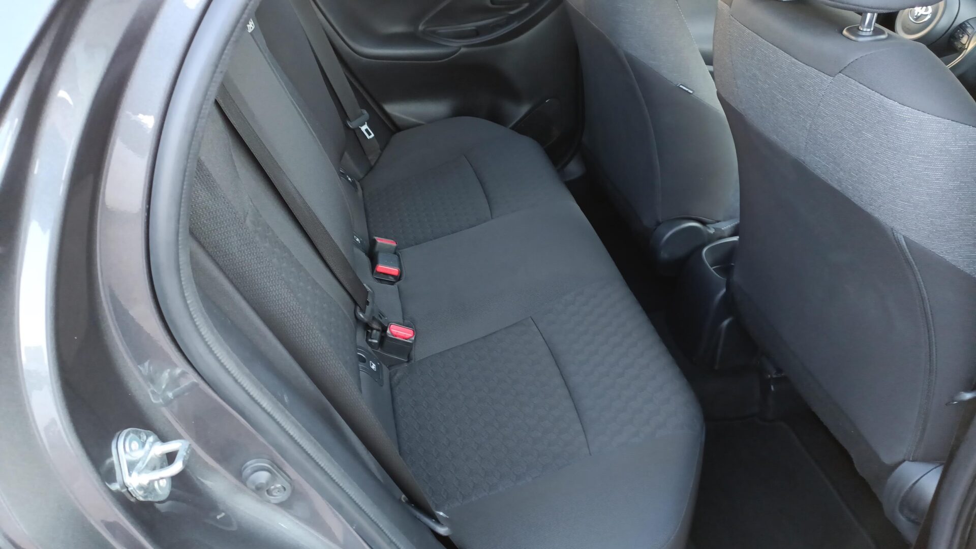 Toyota Yaris - zdjęcie 10