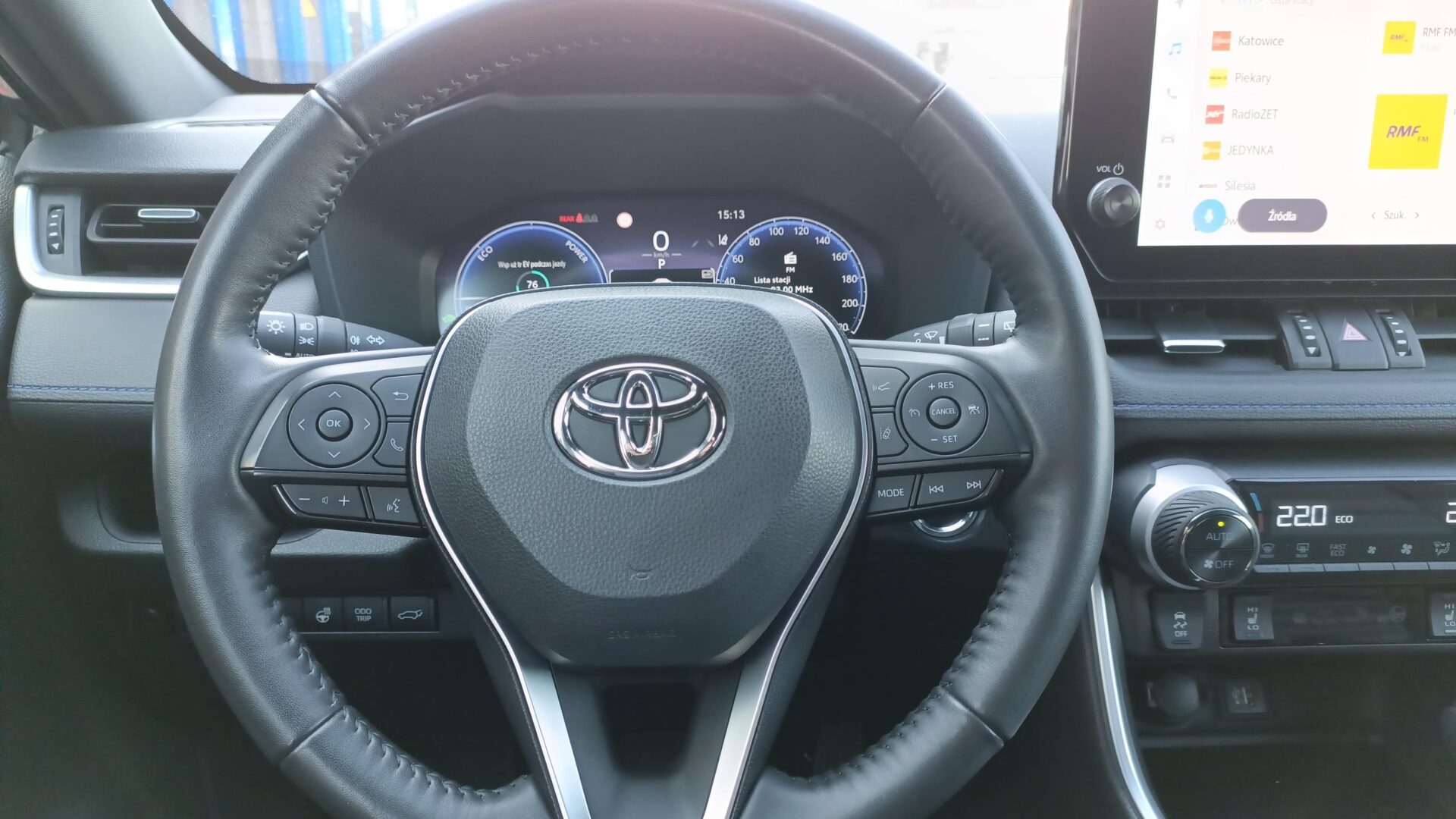 Toyota RAV4 - zdjęcie 15