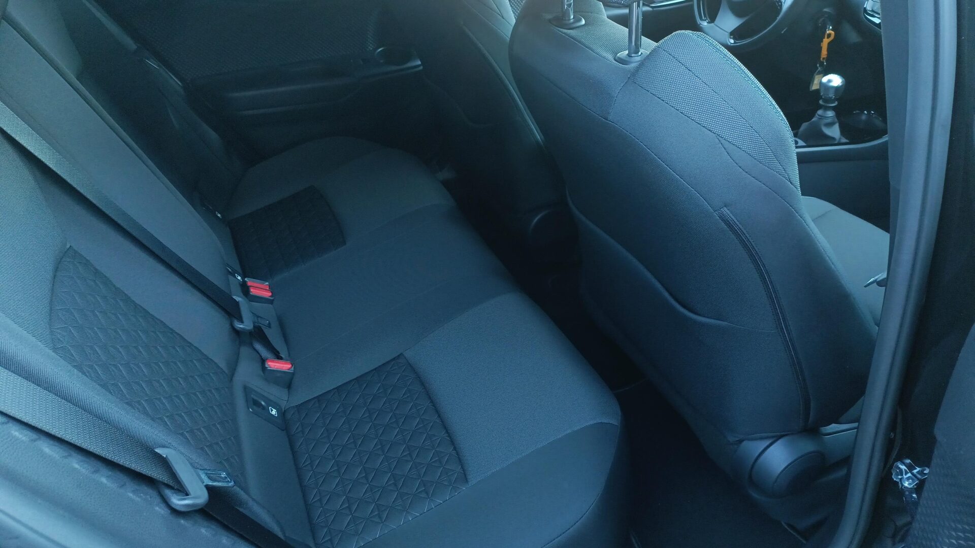 Toyota C-HR - zdjęcie 13